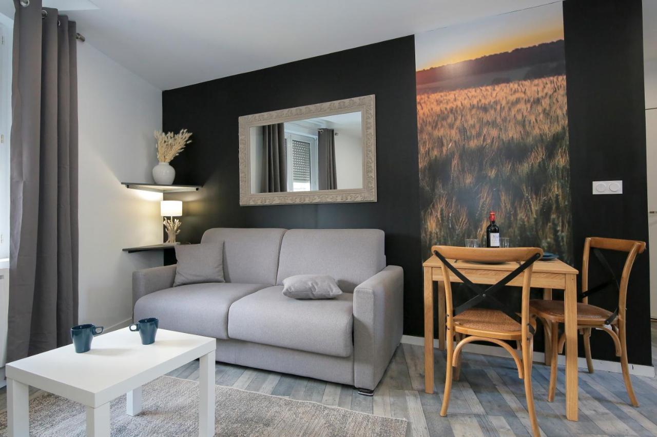 Les Champs, T2 Hypercentre Chic Et Cosy Wifi Par Sovalfi Apartment Saint-Etienne  Ngoại thất bức ảnh